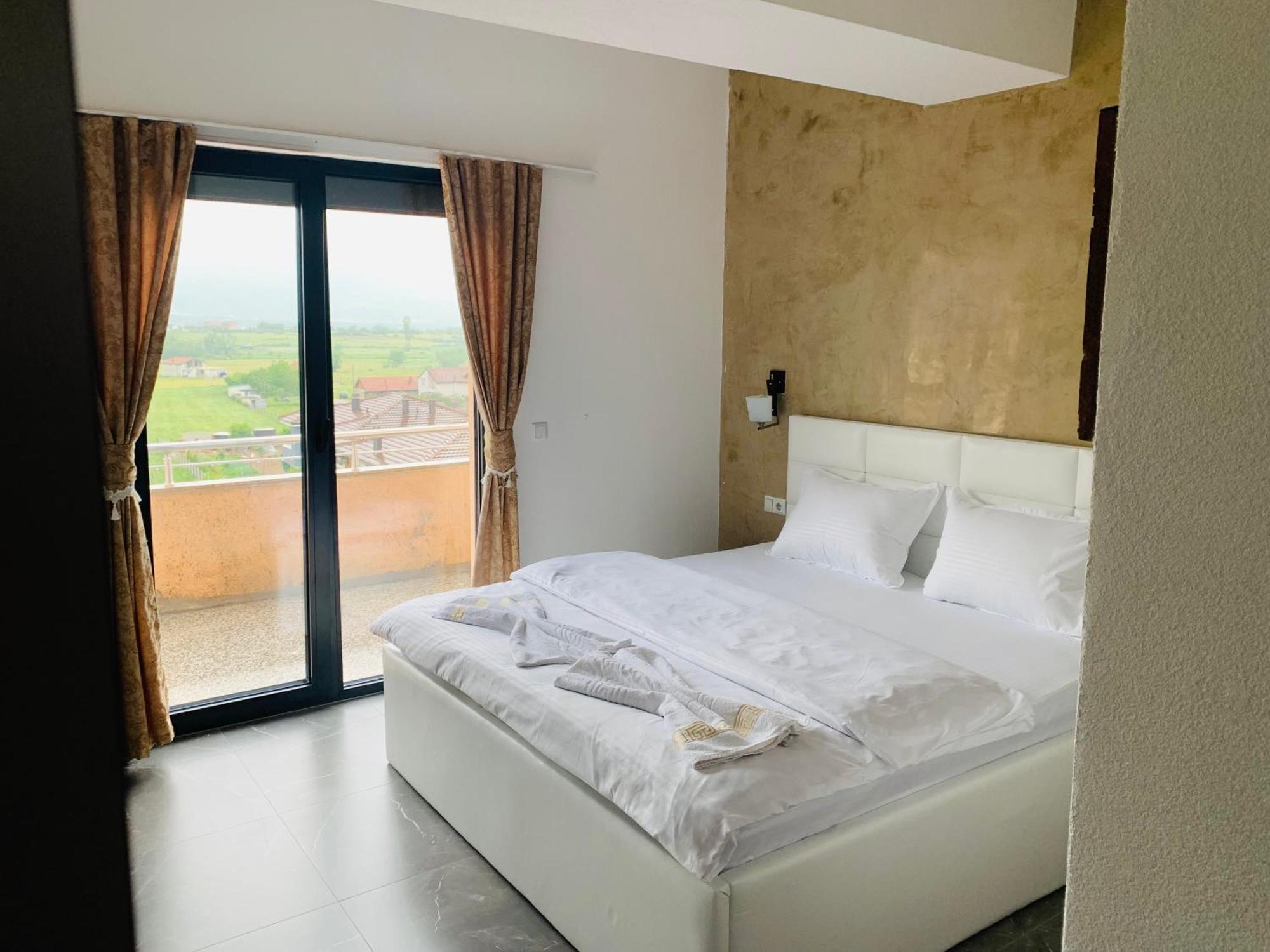 Hotel Albatros Prizren Kültér fotó