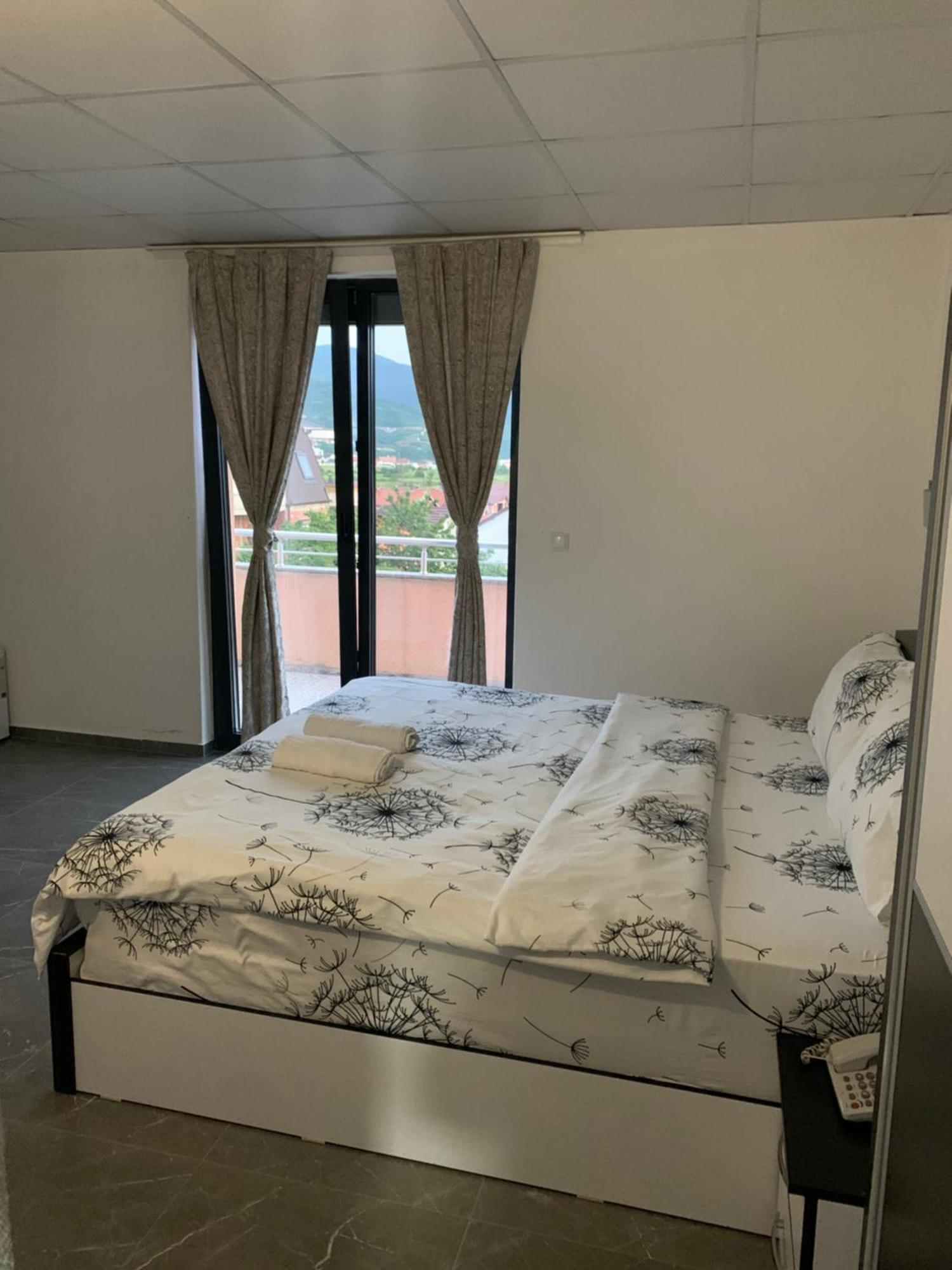 Hotel Albatros Prizren Kültér fotó